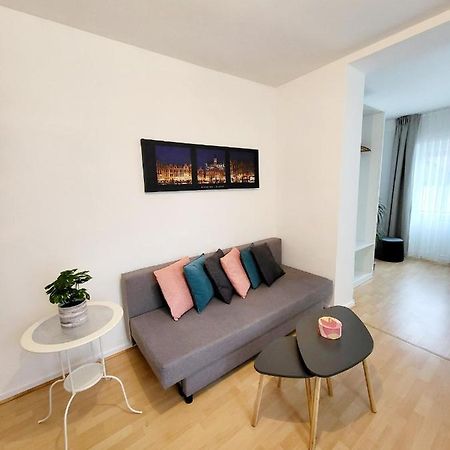 Studio Alicia, Idealement Situe Etterbeek Exterior foto